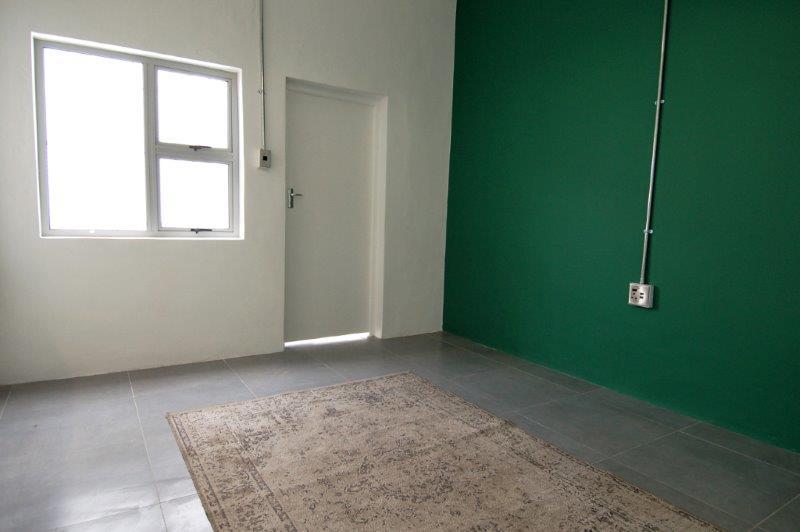 To Let 2 Bedroom Property for Rent in Woodstock Western Cape